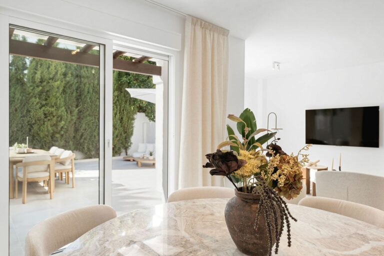 15bb2a4be7146481b8b1b557f07b1c4f - 8