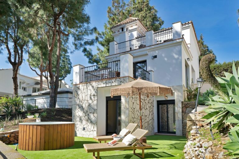 15bf6c08b74869964cd9b4da9a0ce230 - 1