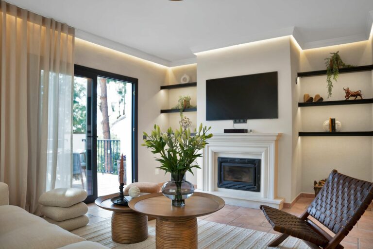 15bf6c08b74869964cd9b4da9a0ce230 - 11