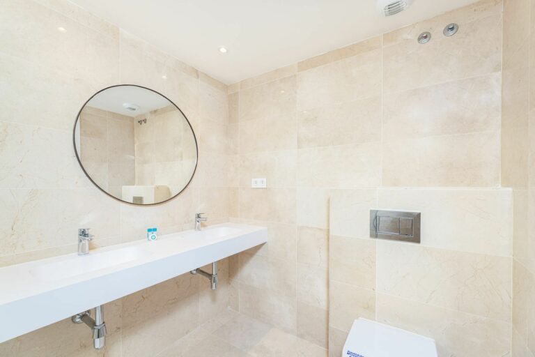 167874d9941ed94086c6b0040418939b - 12