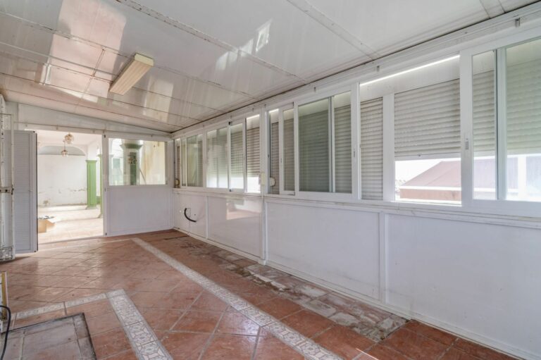 175f1edfbc424bb85dd1a4e40a955911 - 4