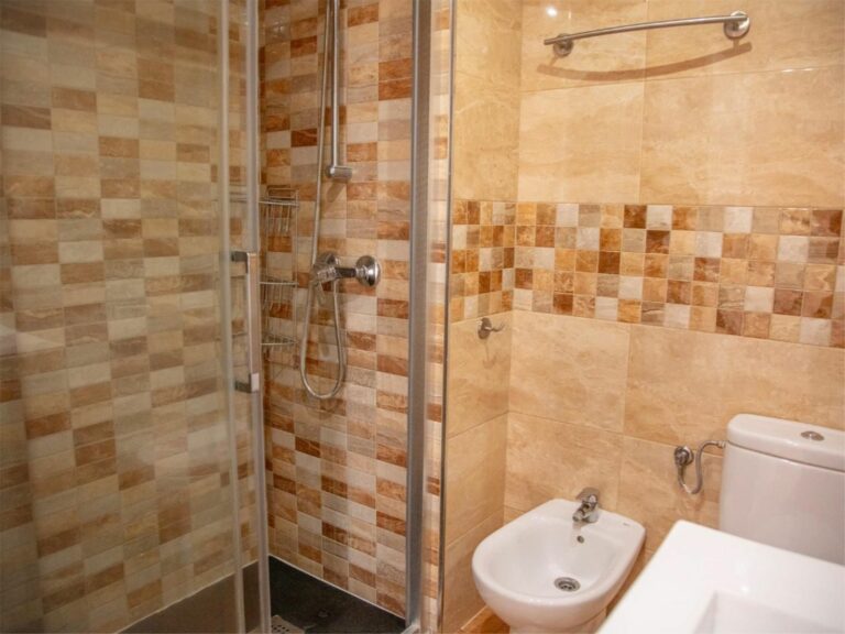 17f50061abe5ca61a95389842ca4ad03 - 12