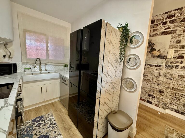 181fd25f0f44c6cac8716881fcdb9f68 - 11