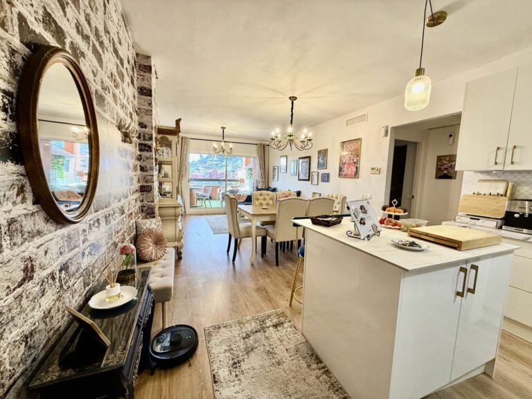 181fd25f0f44c6cac8716881fcdb9f68 - 4