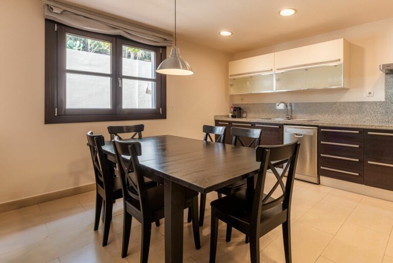 187cb77846dc8a1739d7b7fd1698dc34 - 15