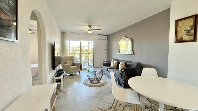 193ce31f6a11da109c8a8ecb0481b63a - 4