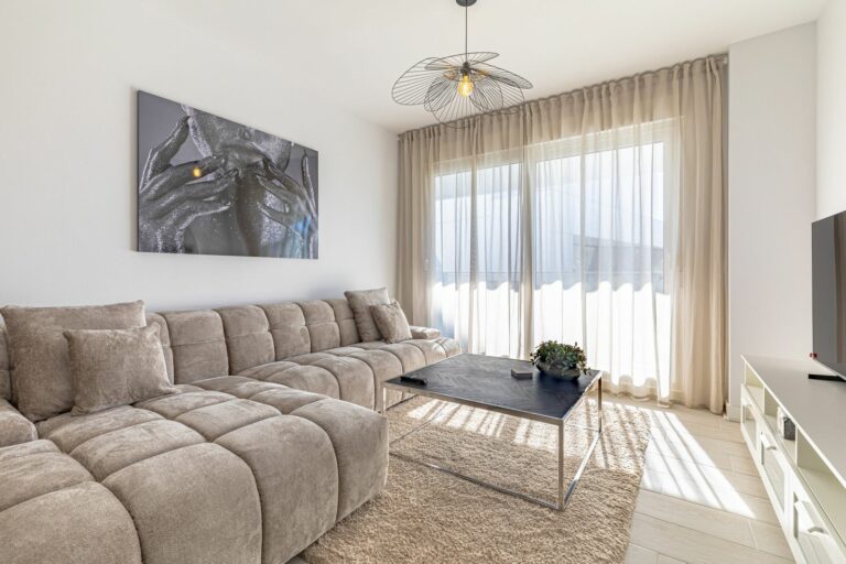 1a72ecebb62e00191f0f3634173e24d2 - 7