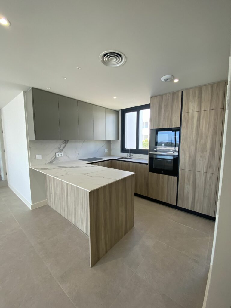 1ab84ff1f5c345e7a2d98eda4d080254 - 16