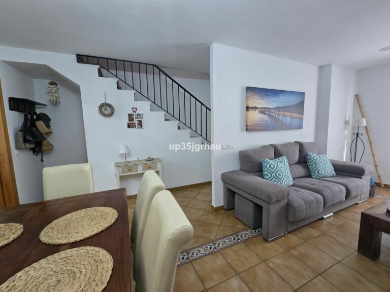 1b0a8669428bc3533ae2c6c223db7938 - 13