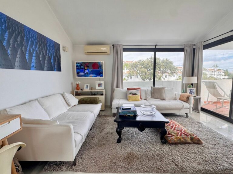 1c40ff1854e09bc05df6e3b00331ec9d - 1