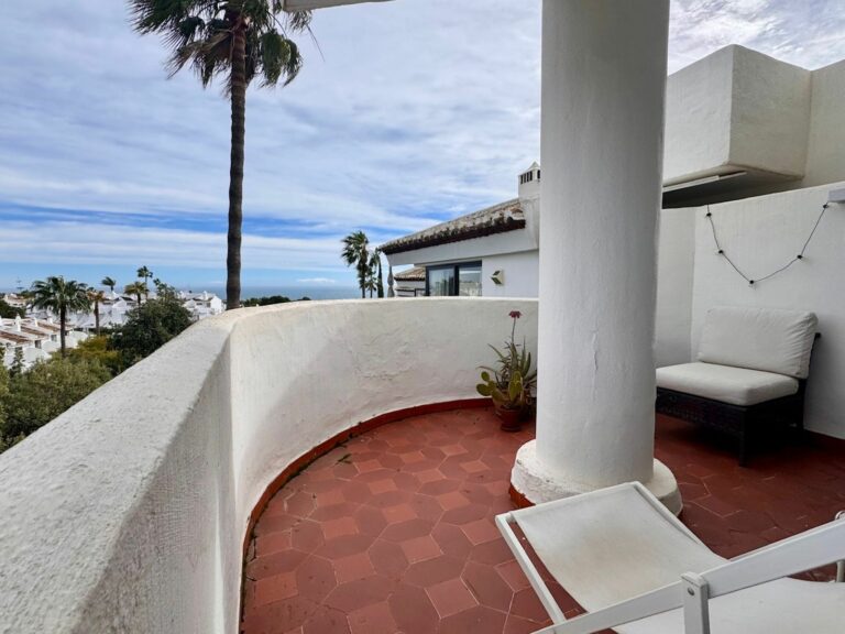 1c40ff1854e09bc05df6e3b00331ec9d - 4