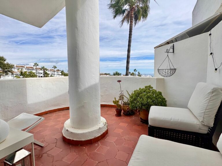 1c40ff1854e09bc05df6e3b00331ec9d - 5