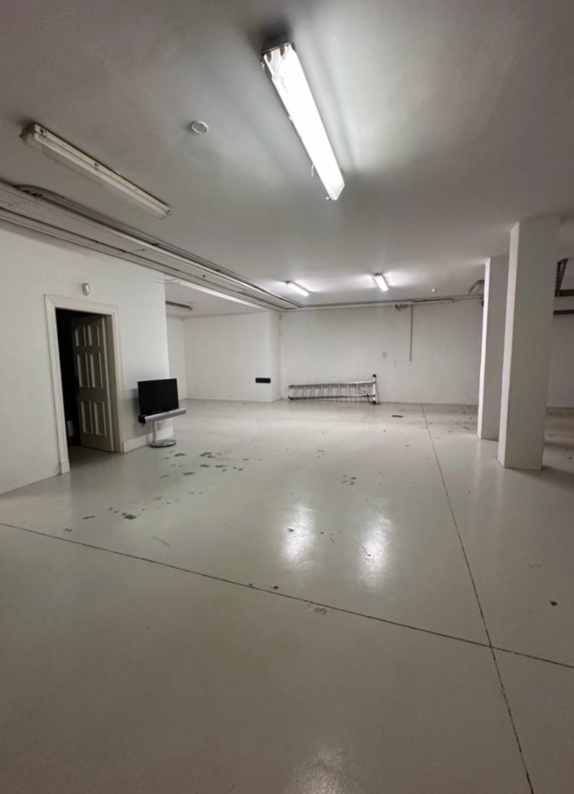 1d32e4a50c824dda9a73670f55a3cee2 - 11