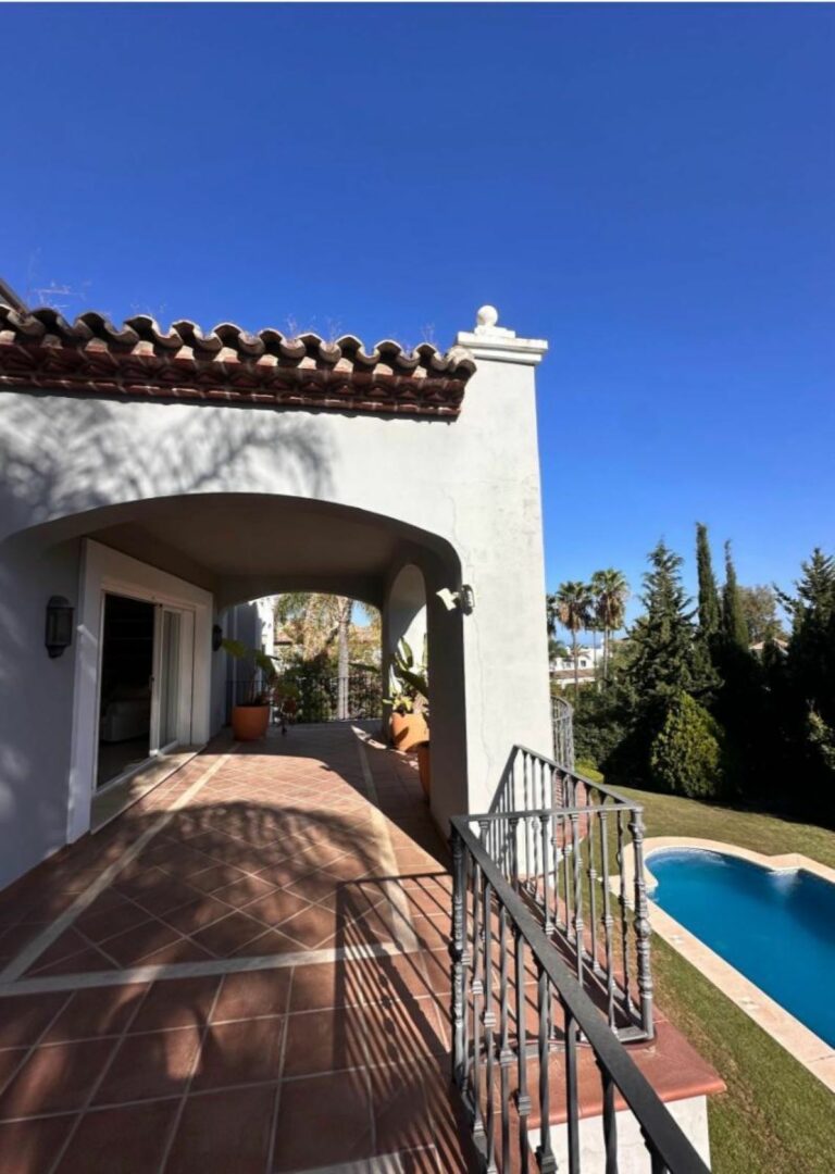 1d32e4a50c824dda9a73670f55a3cee2 - 3