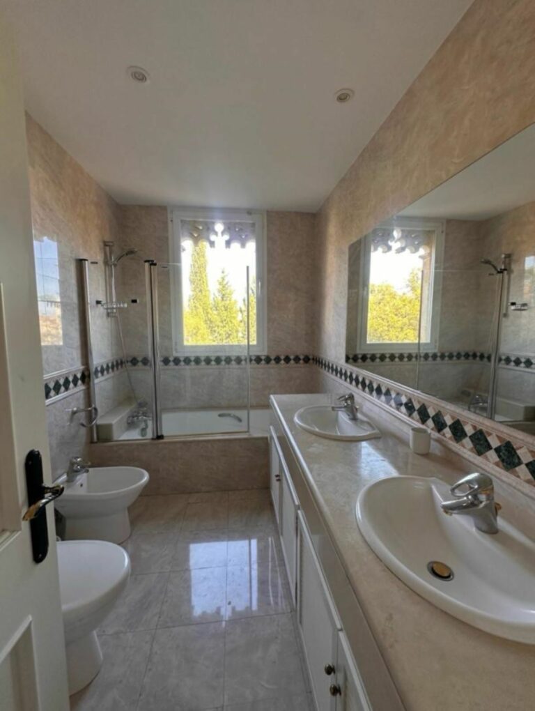 1d32e4a50c824dda9a73670f55a3cee2 - 7