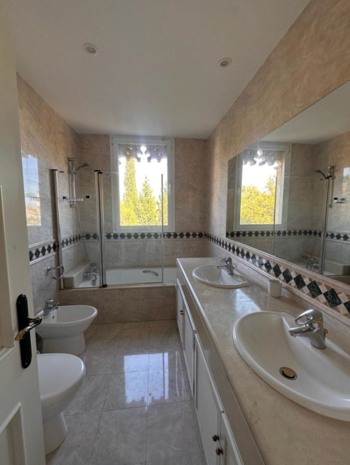 1d32e4a50c824dda9a73670f55a3cee2 - 7