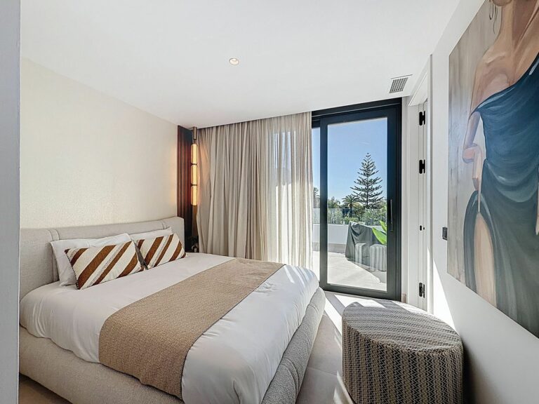 1edc1c90499e4edae09935b97c333121 - 16