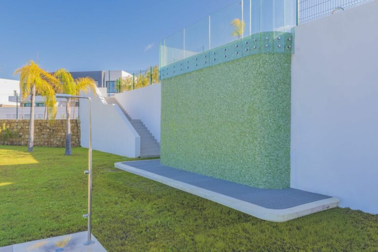 20eafd2712f1582a5fb2eeb651e219a3 - 16