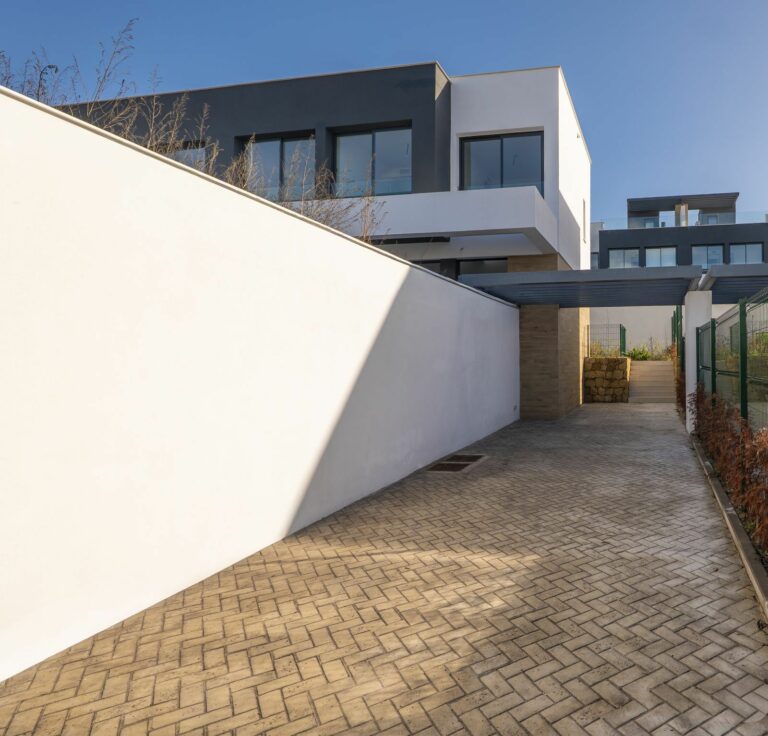 20eafd2712f1582a5fb2eeb651e219a3 - 4