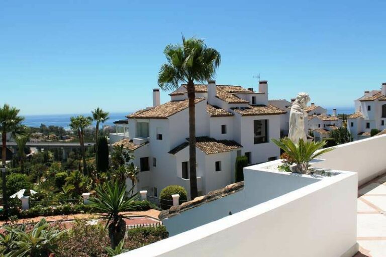 2108e5d1f0e3e9de33d3a05160f098ba - 10