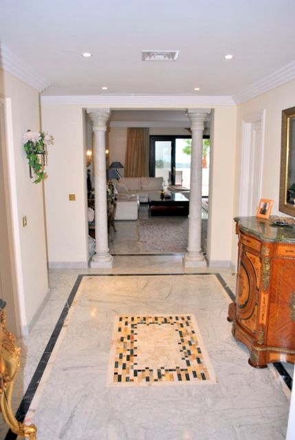 2108e5d1f0e3e9de33d3a05160f098ba - 13