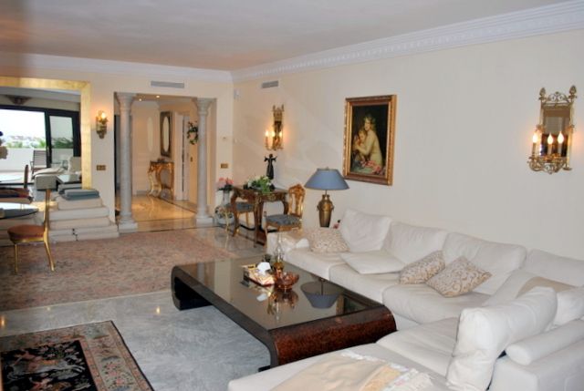 2108e5d1f0e3e9de33d3a05160f098ba - 16