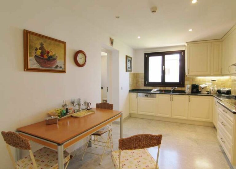 2108e5d1f0e3e9de33d3a05160f098ba - 9