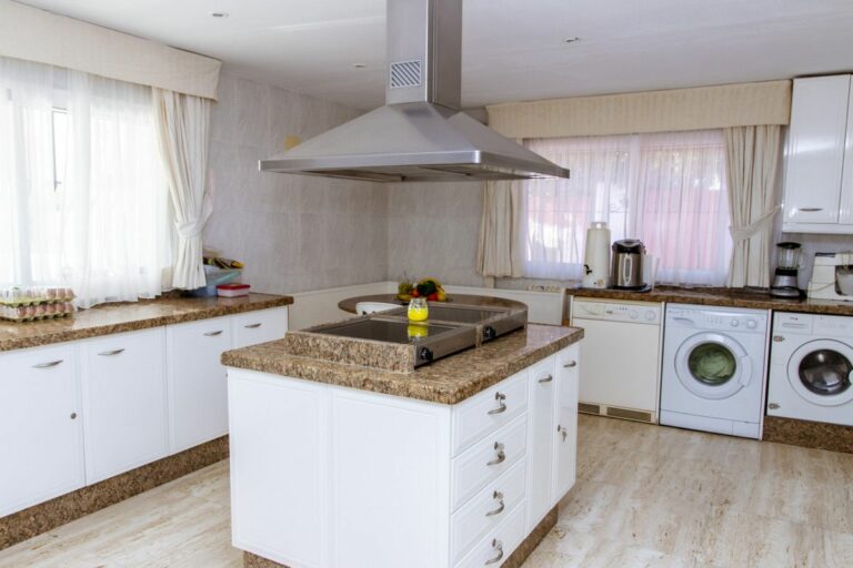 2131c572faf81223b279a15ddf41033f - 9