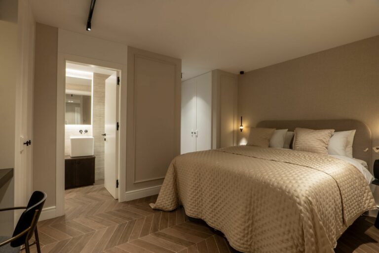 2268a7f4049bc40b61942a33a8fcd637 - 13