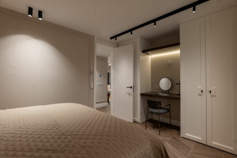 2268a7f4049bc40b61942a33a8fcd637 - 14