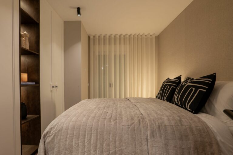 2268a7f4049bc40b61942a33a8fcd637 - 16