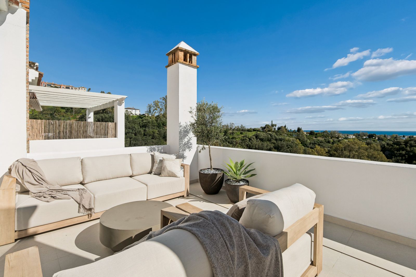 2268a7f4049bc40b61942a33a8fcd637 - 6