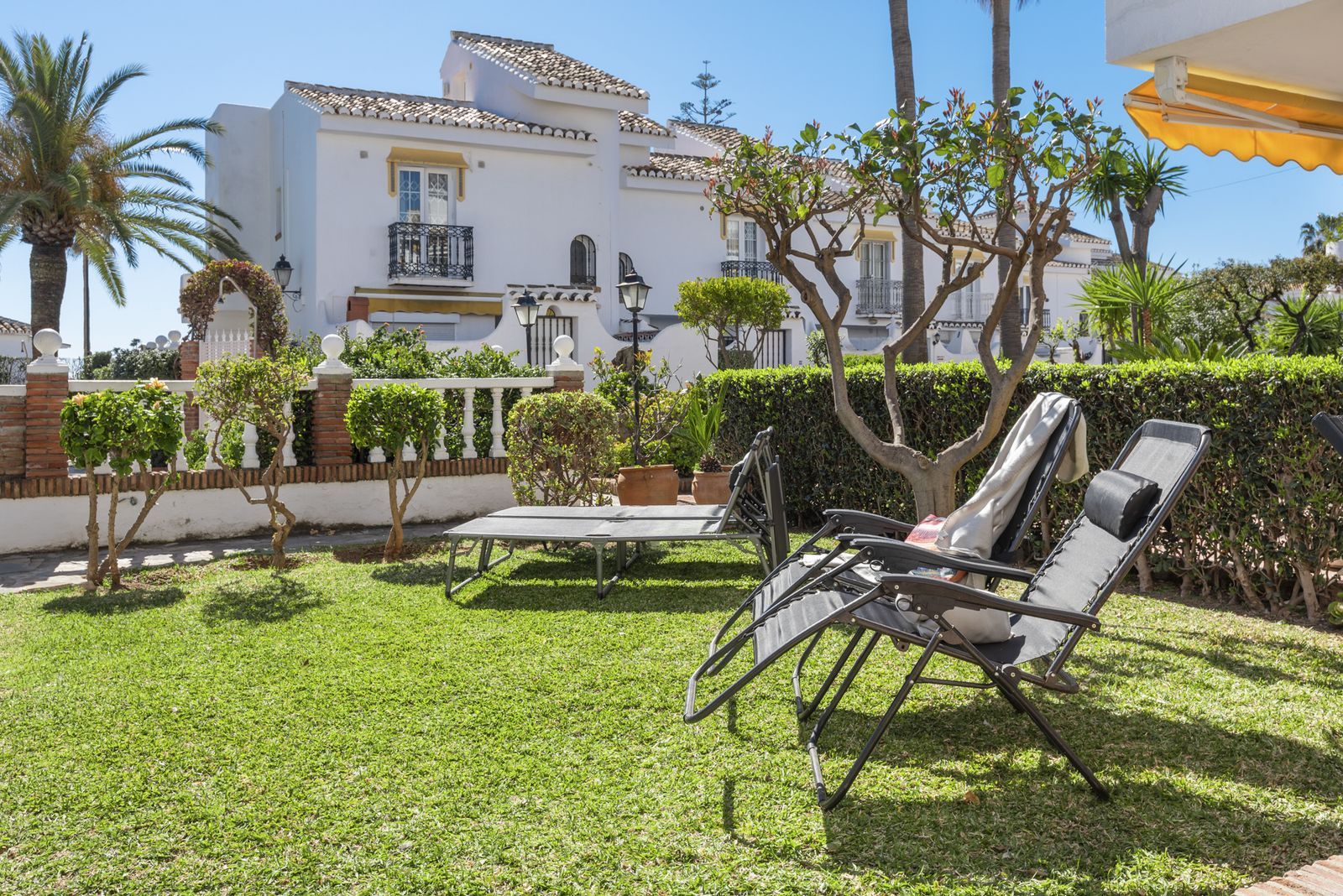 2285f22d434d8f766c6c8eb1260fdd9c - 11