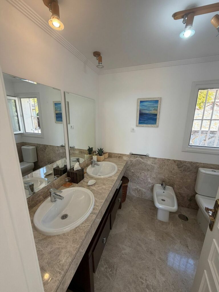 2292c200353459860c597de34782c4a1 - 14