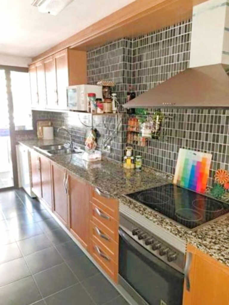 23c85d749b51cfcbc9c171920877da6a - 8