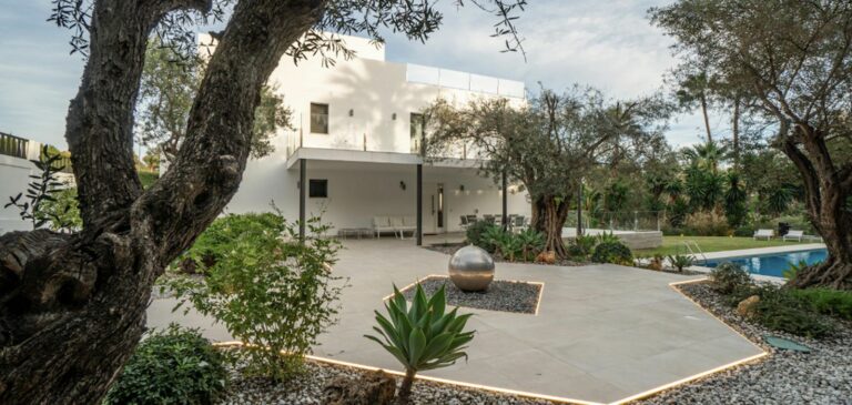 248d436b8aa04e458541b3e900822fa7 - 16