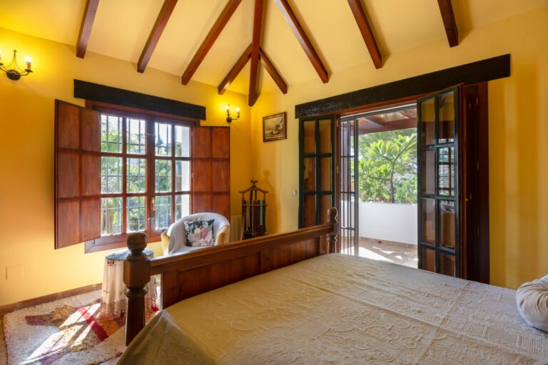 24ba8f3fe31a775454b7ad45e6956bf1 - 13