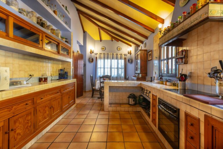 24ba8f3fe31a775454b7ad45e6956bf1 - 9