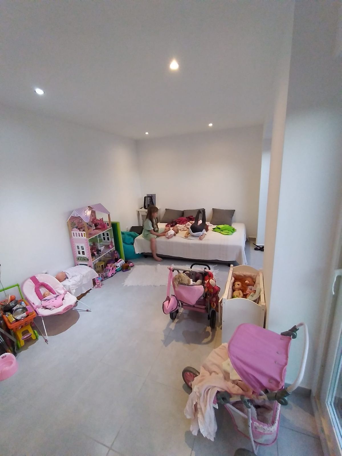 24bff886b6816e06b65a0963e73f4b04 - 16