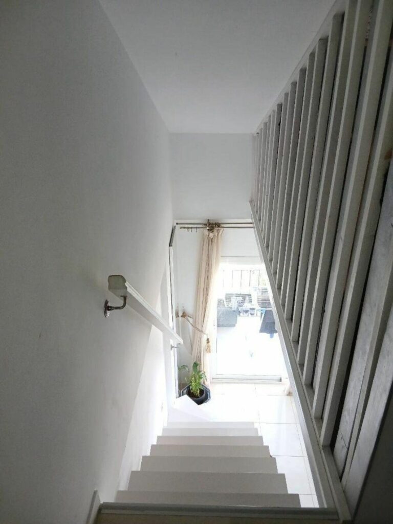 25eab1057ea809f182f2d4ae22731356 - 12