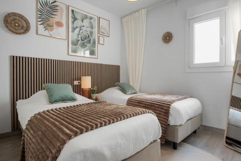 26e46368a1a4d380a5ecb5f39a6e0498 - 15