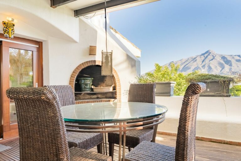 2811e35f4192ae589517a793e86de5b9 - 9