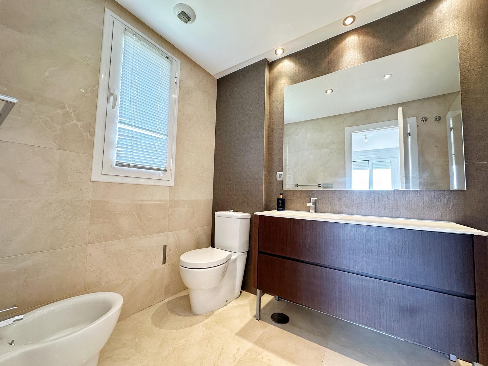 29aaa77b849b86129cc6aaee9e16b48c - 3