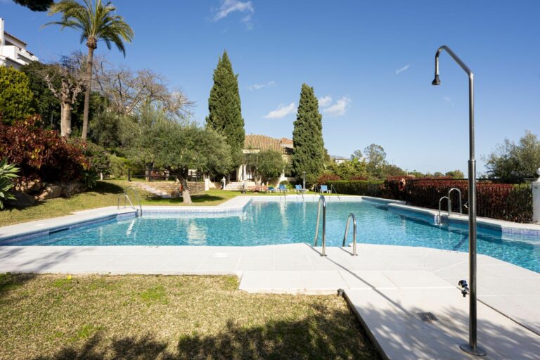 2a34cdf615fd0f440cffff8e46bc14e1 - 1