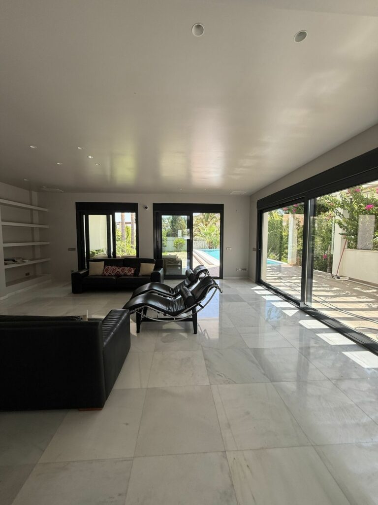 2a60441e2a4fe5f042c76d1dd4bb1963 - 14