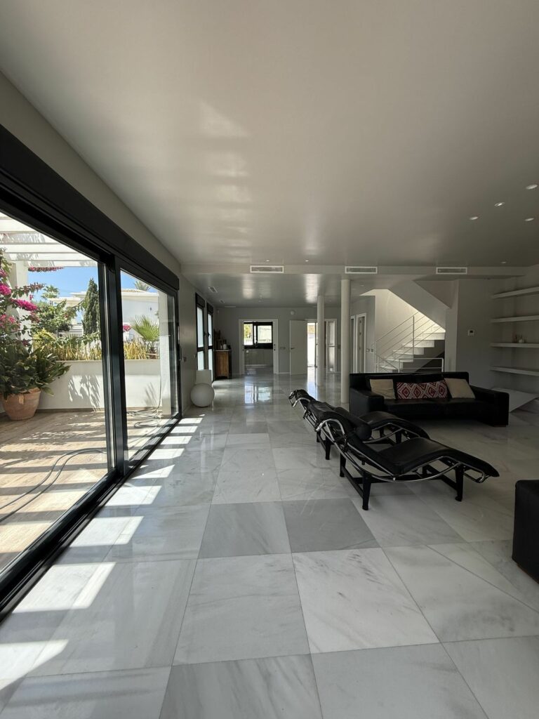 2a60441e2a4fe5f042c76d1dd4bb1963 - 15