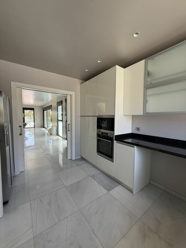 2a60441e2a4fe5f042c76d1dd4bb1963 - 9