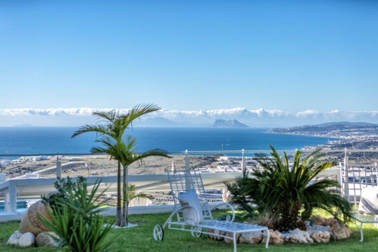 2abcd68dfd8279794252b51942e5e979 - 12