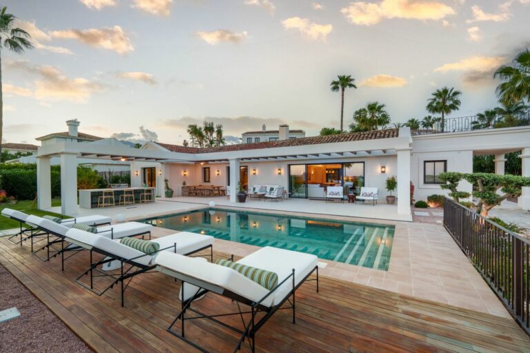 2ba4e8d66eb3253872204ab41b66b318 - 1