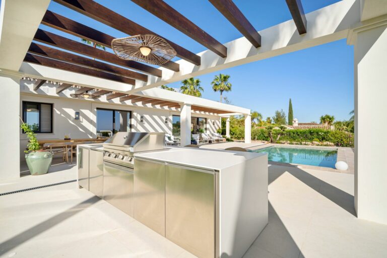 2ba4e8d66eb3253872204ab41b66b318 - 7